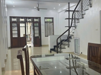 Bán nhà mặt ngõ 121 Kim Ngưu, 55m2, ô tô vào nhà 0
