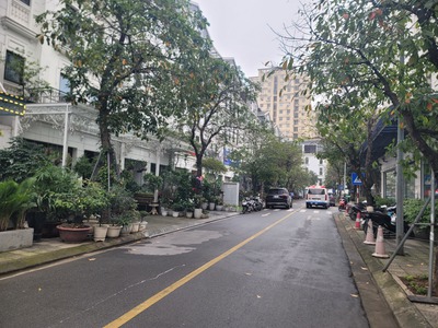 Chính chủ cho thuê nhà tại Khu Đô Thị Bellevill B4 Nam Trung Yên 0