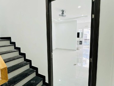 Nhà 3 tầng - khu bình phú - quận 6 - 64m2 - hẻm 7m xe hơi - hơn 8 tỉ 4
