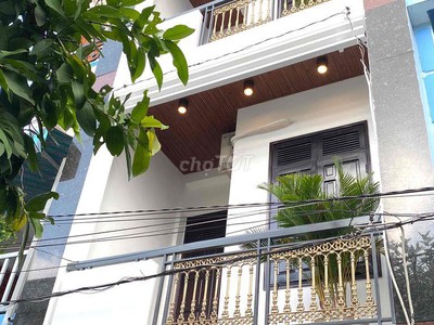 Nhà bán khu víp phường 5, gò vấp, dt 4 x 16, 3 tầng, đường 6m, giá hơn 7 tỷ 0