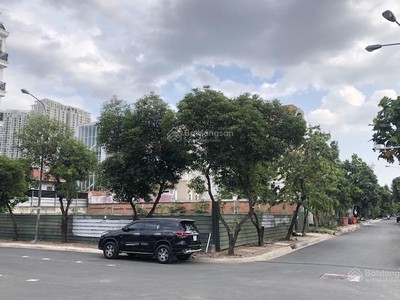 Gia đình rất cần tiền bán đất thảo điền q2 dt: 201m2 - view sông, đất xây biệt thự - giá 39 tỷ 0