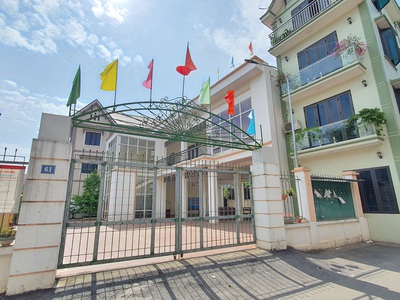 Cách 1 nhà ra đường thông, ô tô qua lại,hàng xóm khu đô thị hinode, nhà 4.5 tầng 30m2- giá 4 tỷ hơn 0