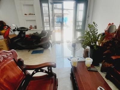 Bán nhà 2 tầng, 80m , 4pn, 4wc, an khánh, q.2 - 9.35  tỷ 0