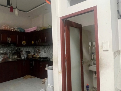 Nhà 3.9x17m, mặt tiền phạm thế hiển  số lẻ  p4q8 2