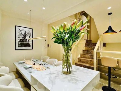Nhà hẻm ôtô 6m đường lê tự tài quận phú nhuận phường 4. 2