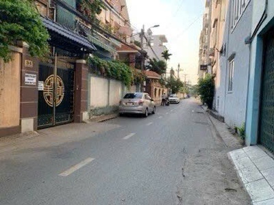 Rất cần tiền bán đất chia tài sản-bán lô đất đường số 1 q2-dt:12 30  320m -vuông vức-giá 43 tỷ 1