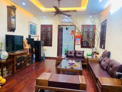 Bán nhà kim ngưu ngõ thông tkc. 63m x5t. giá 19tyr  có tl 3