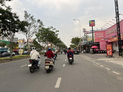 Ngộp ngân hàng bán đất trần não q2 18 30m  nở hậu 20m  sổ 1 đời chủ 2 mặt tiền 119tr/m - giá 65 tỷ 1