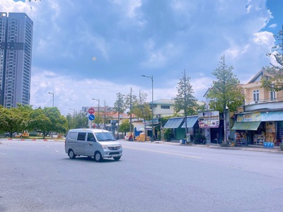 Rẻ hơn khu vực 20  mặt tiền 142m    gần phạm văn đồng, linh trung   giá chỉ 7.6 tỷ   sổ riêng 0