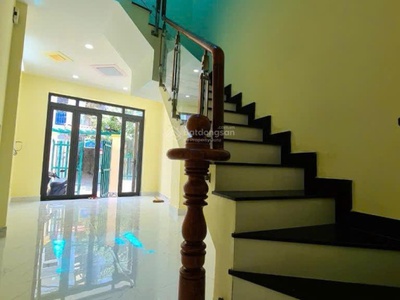 Nhà 3 tầng hẻm xe hơi lê văn thịnh giá rẻ 4