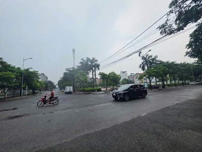 Thượng thanh,long biên 14tỷ 75m đất,mặt tiền 6m,vỉa hè kinh doanh 3