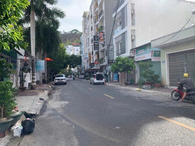 Bán lô đất đẹp mặt tiền phan huy chú 91m2  trục chính khu á chau 1