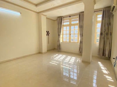 Cho thuê nhà 3 tầng đẹp hxh bùi đình túy bình thạnh, ở, vp, kd đều tốt 1