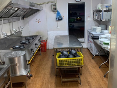 Bán căn Tập thể lô góc, sổ đỏ 50m2, tầng 2 khu Phương Mai, mặt phố Lương Đình Của, nhà vị trí đẹp. 4