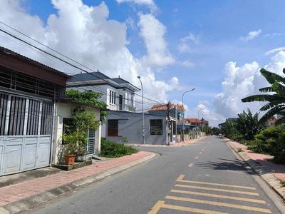 Bán Lô lô góc Mặt đường thôn Đức Phong - Đại Đồng rộng 7m, 1