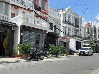 Đẳng cấp sang trọng thiết kế hiện đại diện tích khủng 4mx20m 2 lầu sân thượng 0