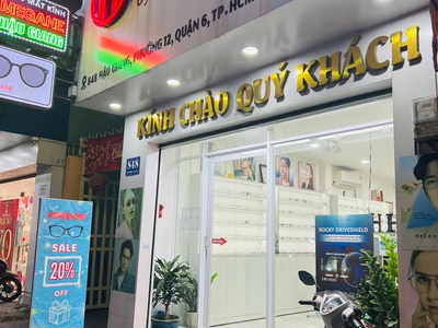 Sang nhượng cửa hàng mắt kinh kinh doanh hơn 1 năm 1