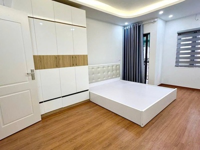 Bán nhà xây mới ngõ 250 Tân Mai, 35m2 x 5 tầng, 7 tỷ 1