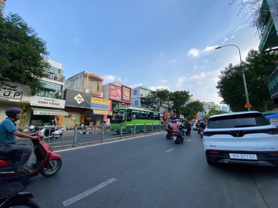 Bán nhà mt xô viết nghệ tĩnh 2 chiều - dt: 7.6 35m - nhà 2 tầng - tặng gp: hầm 7 tầng - giá 55 tỷ 2