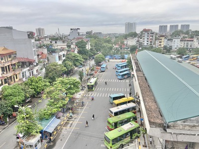 Ngọc lâm,long biên 14tỷ 35m thang máy,mặt phố vỉa hè kinh doanh cho thuê đỉnh 1