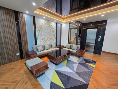 Bán nhà nguyễn văn cừ 47m x 7t, gara oto, thang máy, lô góc ở luôn giá hơn 12 tỷ còn tl. lh 1