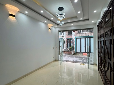 Đức giang,long biên 11tỷ 50m lô góc hai mặt tiền,kinh doanh,cho thuê đỉnh 3