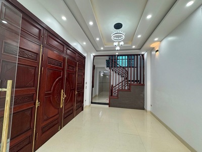 Đức giang,long biên 11tỷ 50m lô góc hai mặt tiền,kinh doanh,cho thuê đỉnh 2