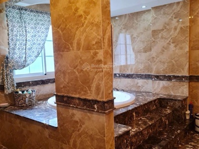 Bán biệt thự cao cấp, 153m2 - 3 tầng 8.5x18m, đường 12m, thông thoáng, giáp quận 8 - 14.5 tỷ  tl 4