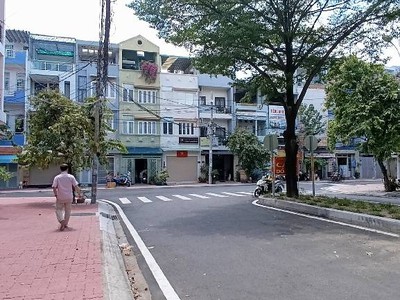 Siêu phẩm mặt tiền đường đôi   4 tầng   72m    đậu 2 xe hơi   chỉ 13.2 tỷ , 783 tạ quang bửu, 0