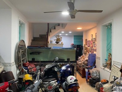 Chỉ hơn 8 tỷ-88m2- 3 tầng- tt quận 7 1
