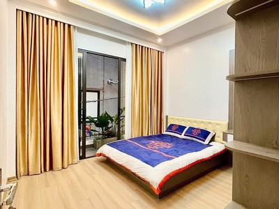 Bán nhà phường thạch bàn 35m2 6 tầng thang máy, ô tô tránh, dừng đỗ 9.x tỷ 3