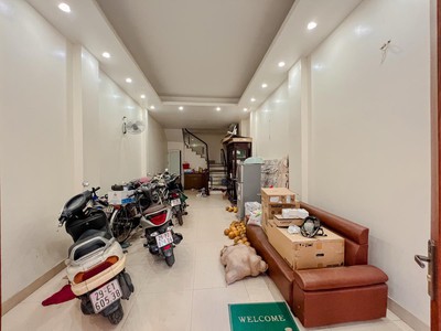 Cho thuê liền kề trung kính, 70m2, 5 tầng, ô tô đỗ cửa, làm văn phòng, spa 1