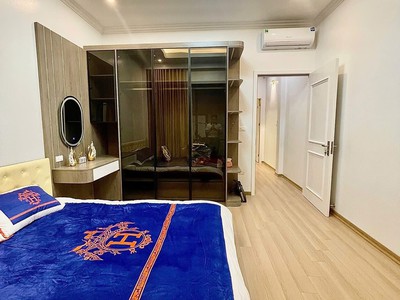 Bán nhà phường thạch bàn 35m2 6 tầng thang máy, ô tô tránh, dừng đỗ 9.x tỷ 2