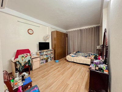 Cho thuê liền kề trung kính, 70m2, 5 tầng, ô tô đỗ cửa, làm văn phòng, spa 2