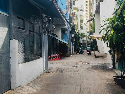 Lô góc 2 mặt hxt   thành thái   139m    ngang 8.5m. giá 16.9 tỷ. bớt lộc. 0
