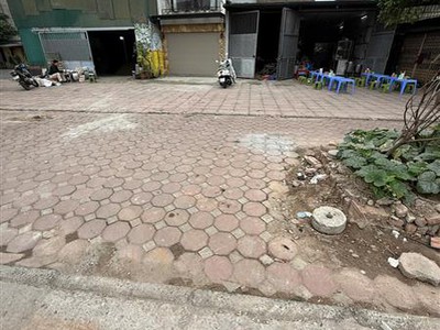Nguyễn văn cừ,long biên 11.5 tỷ 50m mặt tiền 5m ngõ ô tô,nhà c4 cũ 0