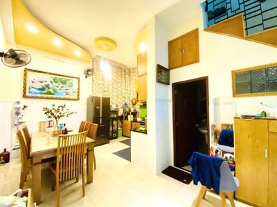 Chỉ 6.4 tỷ tl  nhà 59m  3 tầng/3pn   ngang hiếm 4.6m, gần lottemart-chính chủ 1 đời 2
