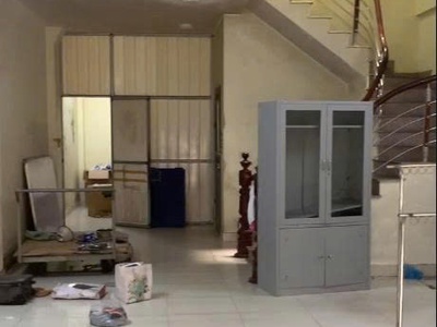 Cho thuê nguyên căn, đền lừ, 100m2 x 4 tầng, mặt tiền 6m, 6pn, 5 wc, tt dạy học, vp, ở... 0