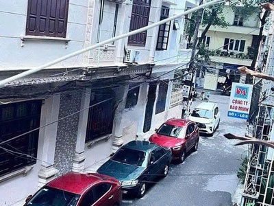 Cho thuê nhà nguyên căn ngõ 31 lãng yên, 35m2 x 5 tầng, 3 ngủ khép kín,  15 triệu 0