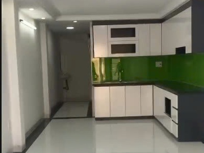 Cho thuê nhà ngõ ô tô tránh vĩnh hưng, 5 tầng x 45m2, thang máy, 15 triệu vp kết hợp ở 1