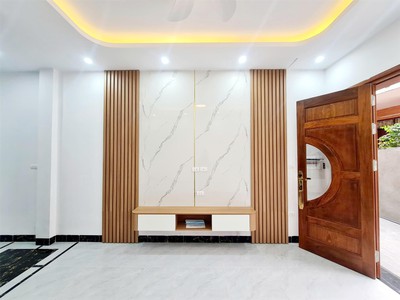 B nhà vân canh kim hoàng, buýt đón đưa tận cổng, ô tô đỗ cửa, 39m2 giá đầu tư 2