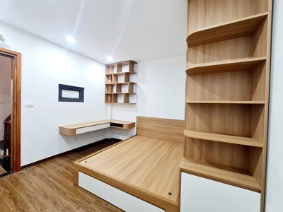 B nhà vân canh kim hoàng, buýt đón đưa tận cổng, ô tô đỗ cửa, 39m2 giá đầu tư 4