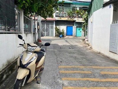 Bán nhà 2 tầng khu phân lô đường 100a, phường tân phú, tp. thủ đức   giá 4.x tỷ 2