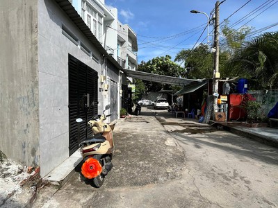 Bán nhà 2 tầng khu phân lô đường 100a, phường tân phú, tp. thủ đức   giá 4.x tỷ 0