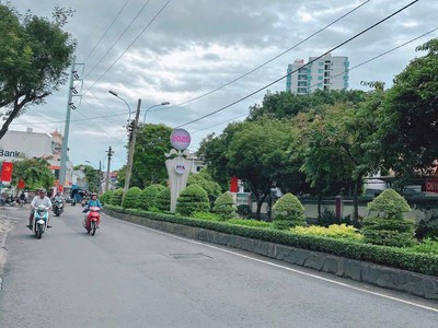 Bán nhà mặt tiền kinh doanh đắc địa quận 11 1
