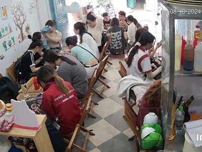 Sang nhượng cửa hàng   ngõ 1 cổng trường đại học hà nội 1