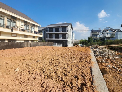 Bán đất biệt thự vạn hạnh p. lâm viên - đà lạt - 345m2, gần thung lũng tình yêu 2
