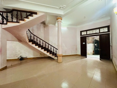 Hoàng mai - hoàng văn thụ - gần hồ đền lừ - 72m2 - 4 tầng - ô tô đỗ cửa - chỉ 10.5 tỷ  lh: 3