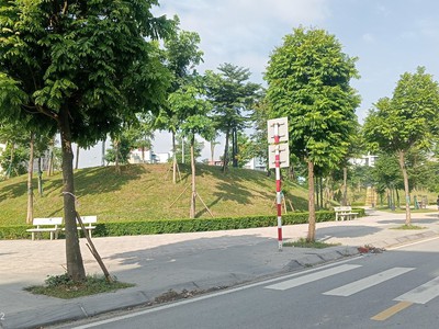 Bán đất ngọc thụy - long biên - hà nội - 329m , đường ô tô, chia được 3 lô  diện tích: 1