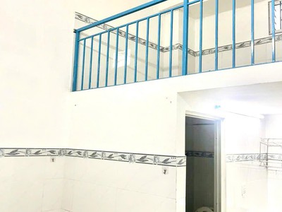 Phòng trọ cho thuê - gần trường cđ công thương   đh spkt , cách ngã 4 thủ đức 1 km 0
